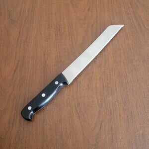 J. A. Henckels International Fine Edge Pro 31467-200 Bread serrated 8" knife